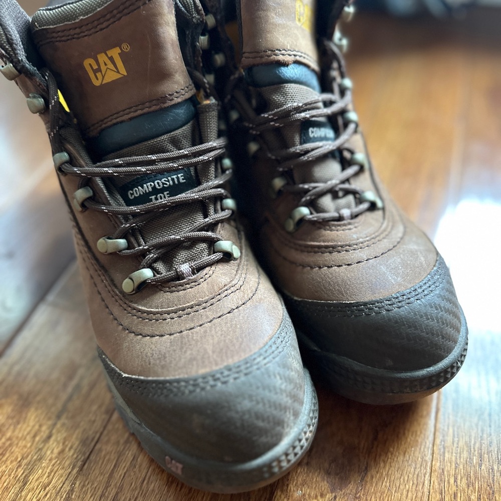 Cat Boots, barely used, great quality.